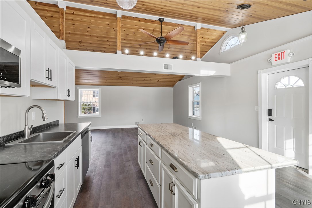 201 Highbridge Street Manlius, NY 13066 - Photo 11 of 35