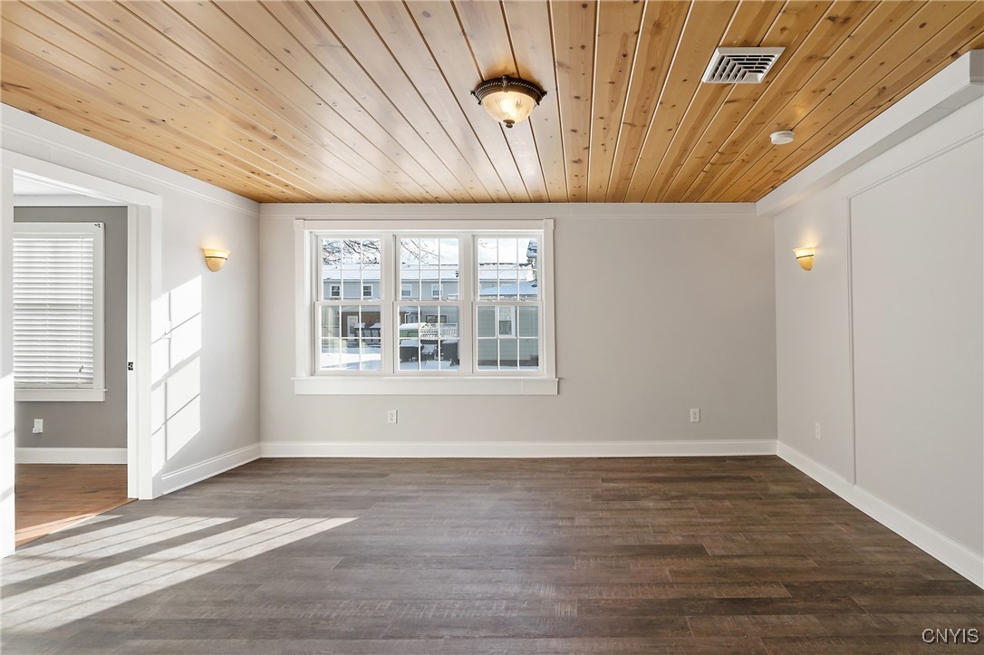 201 Highbridge Street Manlius, NY 13066 - Photo 13 of 35