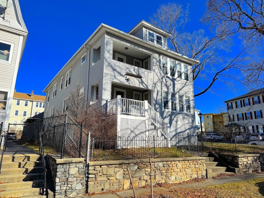 27 Fairfax Road Worcester, MA 01610 - Photo 1 of 24 Gallery Image 1