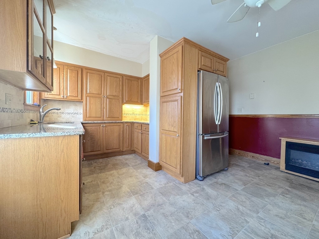 27 Fairfax Road Worcester, MA 01610 - Photo 14 of 24 Gallery Image 14