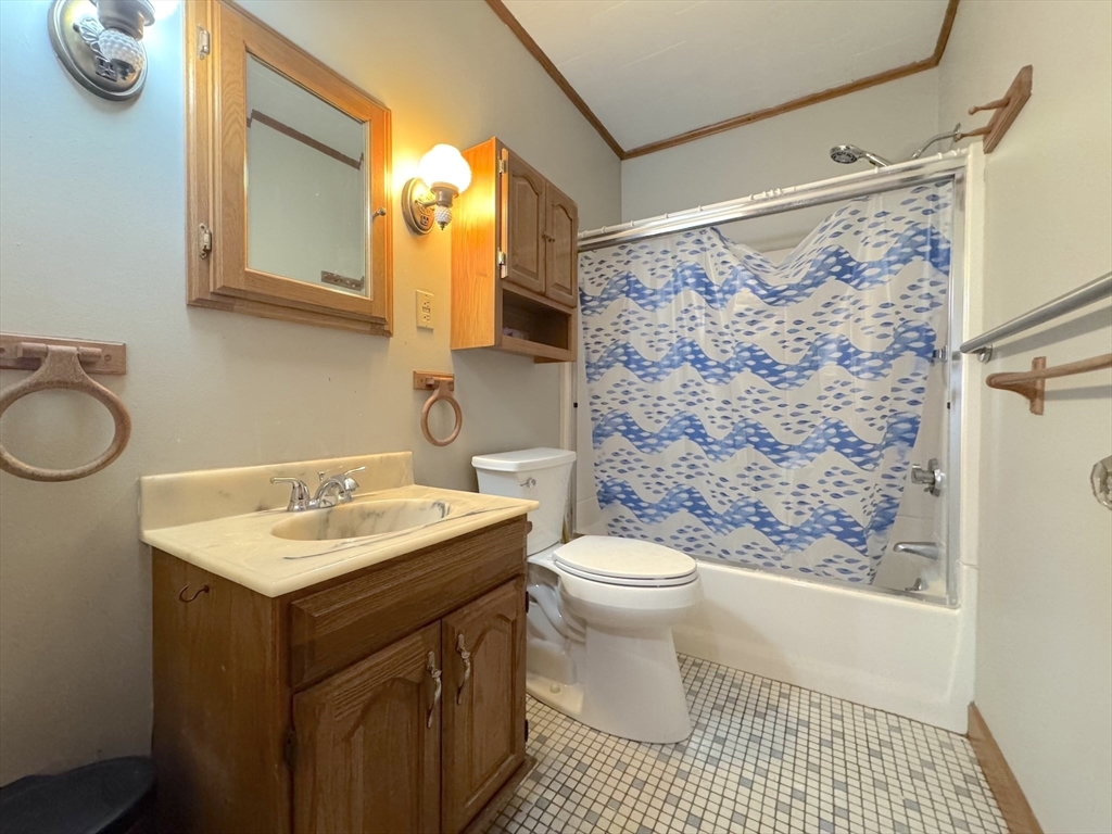 27 Fairfax Road Worcester, MA 01610 - Photo 19 of 24 Gallery Image 19