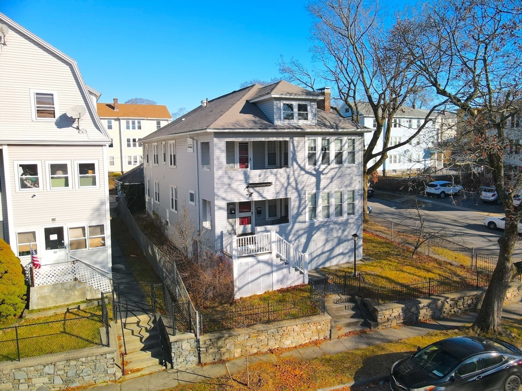 27 Fairfax Road Worcester, MA 01610 - Photo 3 of 24 Gallery Image 3