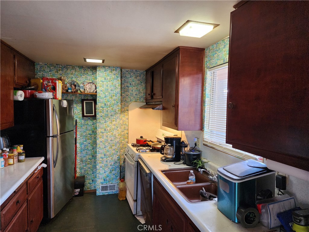 5464 Lone Pine Canyon Road Wrightwood, CA 92397 - Photo 12 of 18