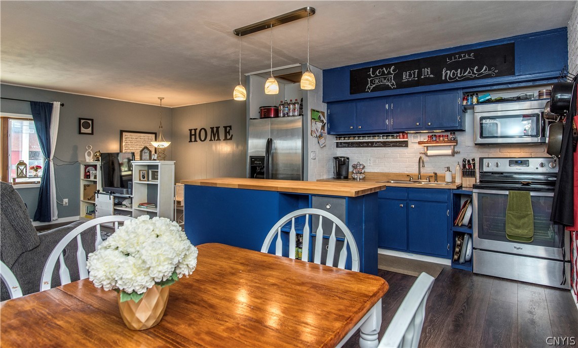 412 Van Rensselaer Road Utica, NY 13502 - Photo 17 of 40