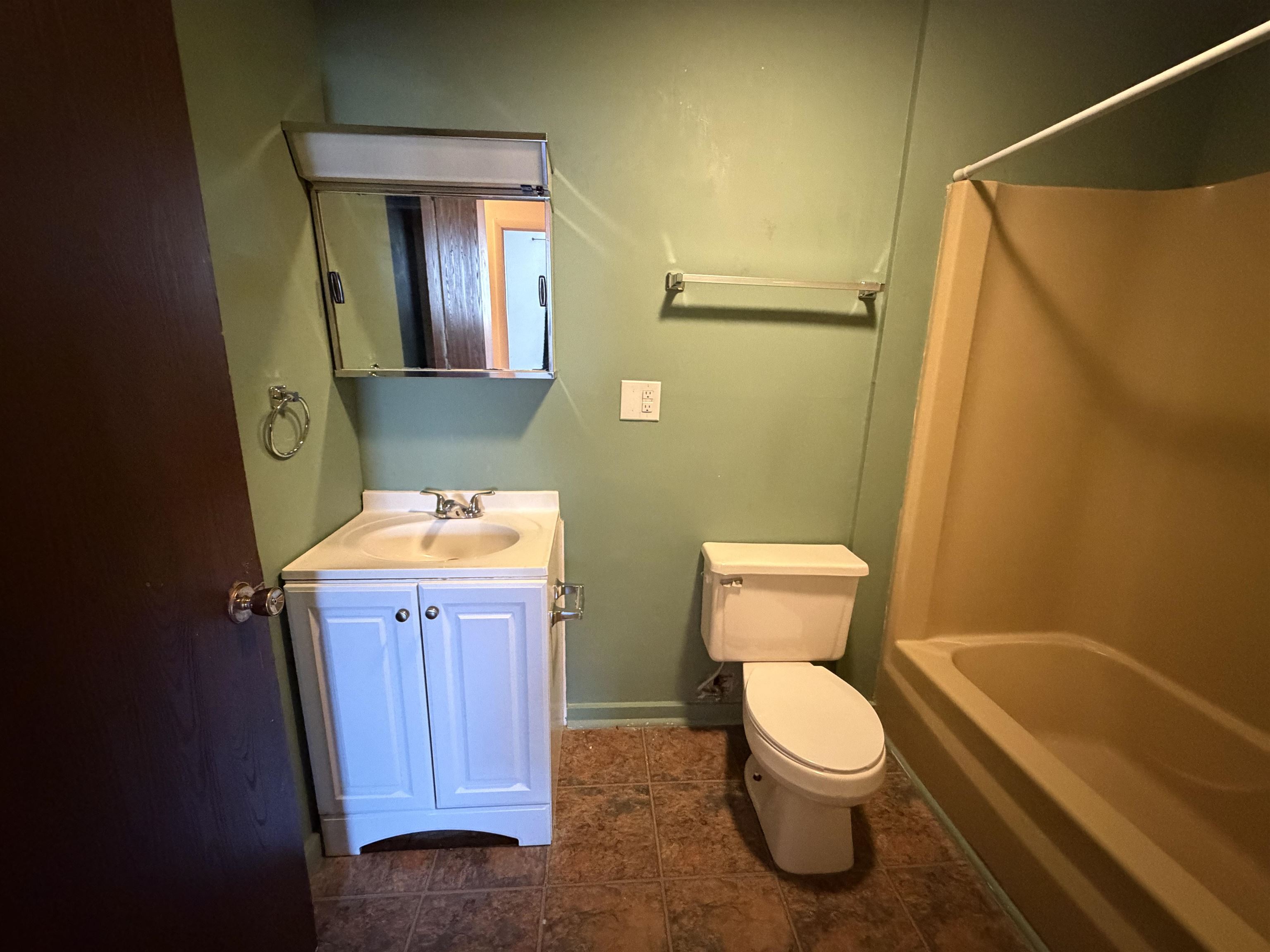 1088 Dover Road, Unit 203 Epsom, NH 03234 - Photo 11 of 15