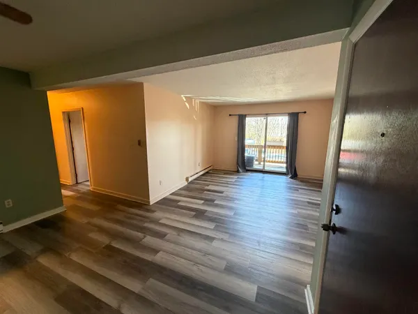 $1,600 | 1088 Dover Road, Unit 203, Epsom, NH 03234