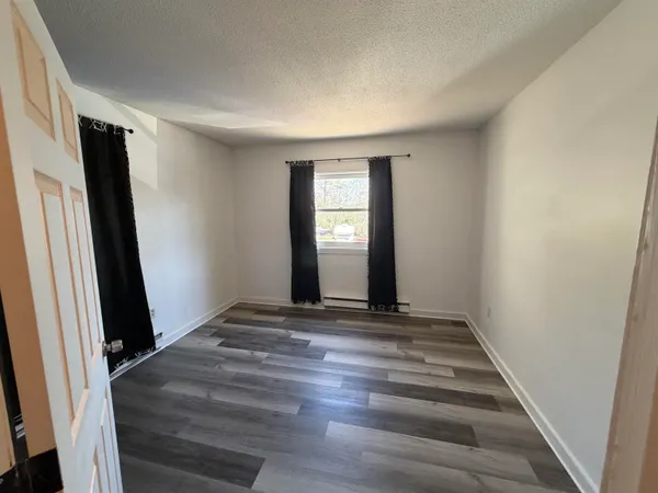 $1,600 | 1088 Dover Road, Unit 203, Epsom, NH 03234