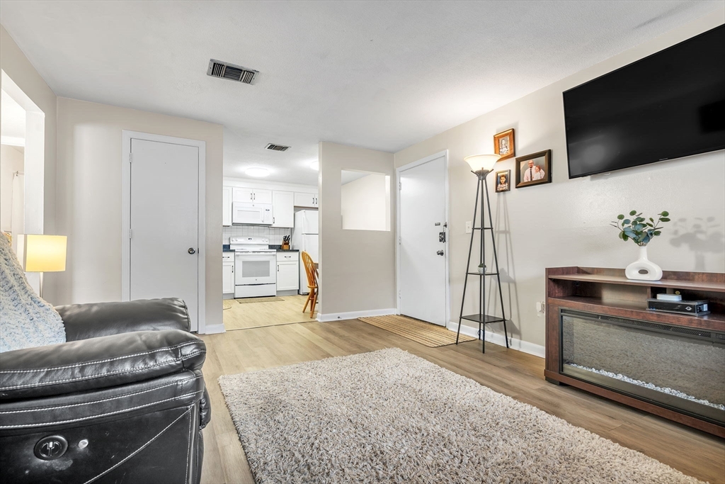 176 Maple Avenue, Unit 18 Rutland, MA 01543 - Photo 6 of 28 Gallery Image 6