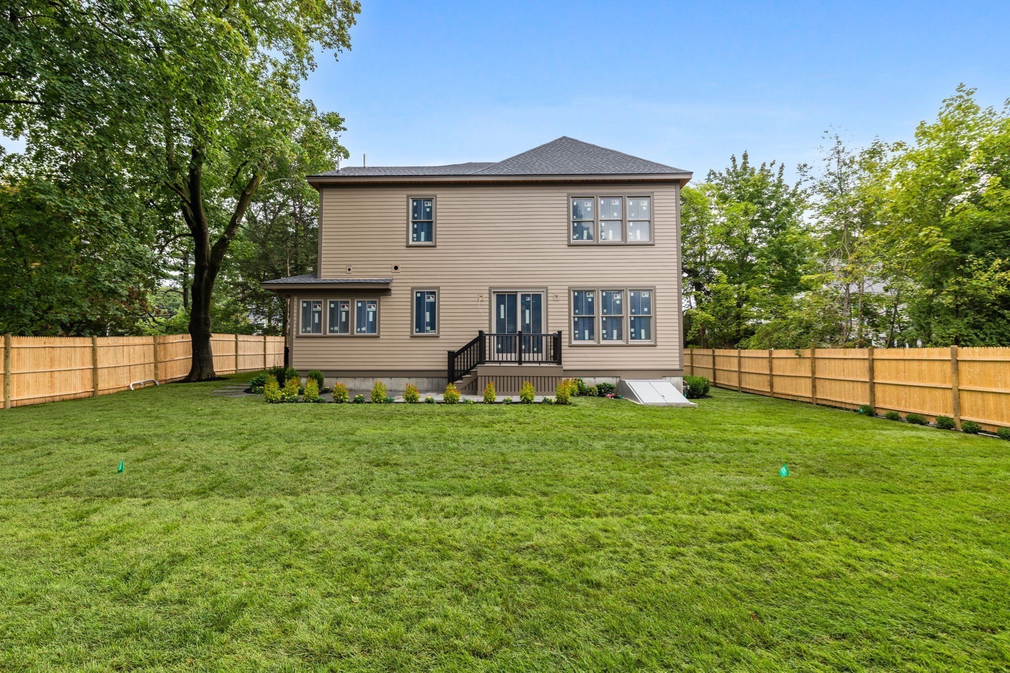 564 Chestnut Street Needham, MA 02492 - Photo 14 of 19 Gallery Image 14