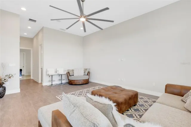 $6,200 | 8921 Artisan Way, Sarasota, FL 34240