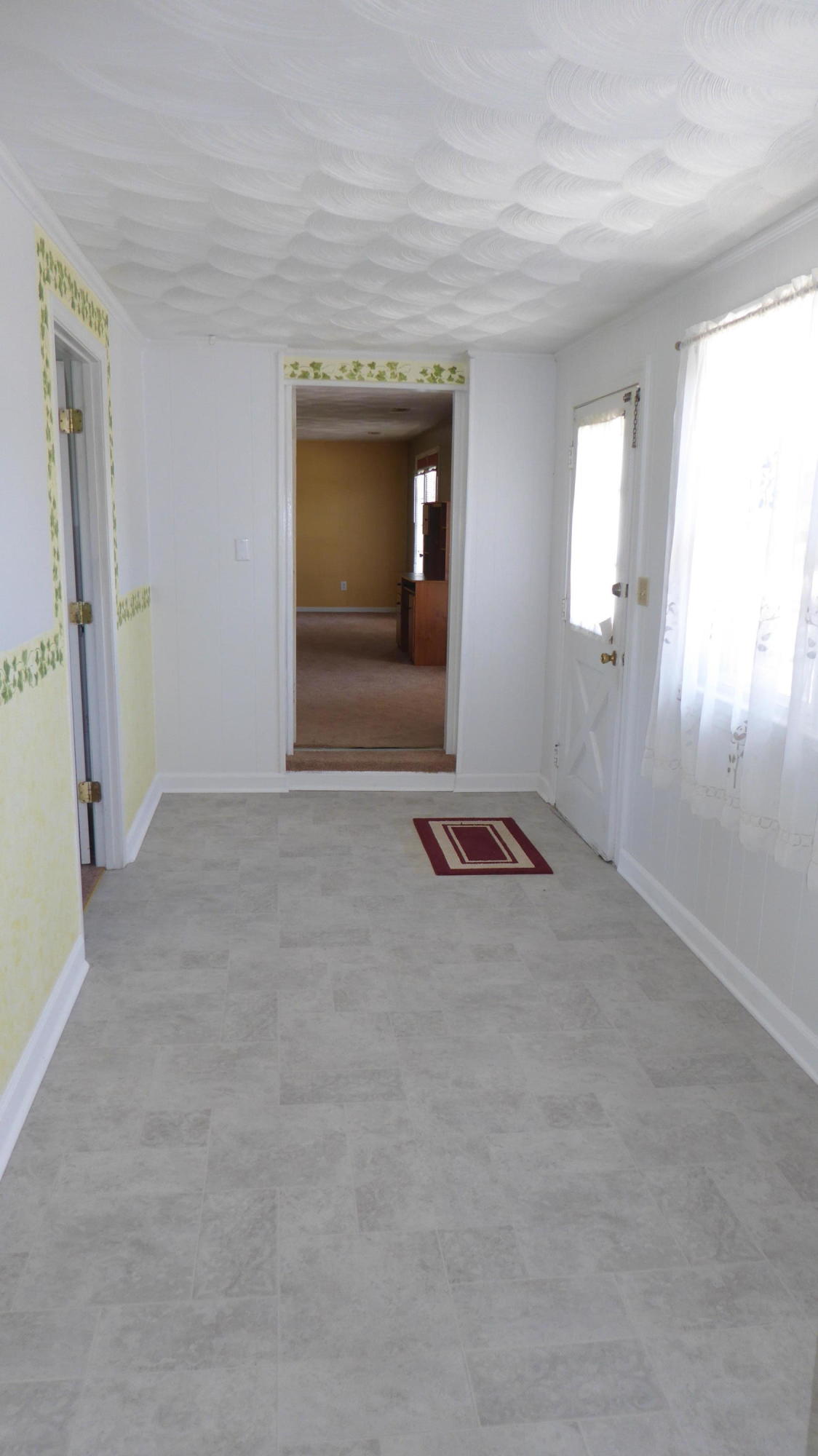 46 Wescott Road Rocky Mount, VA 24151 - Photo 14 of 45 14 Mudroom (4)