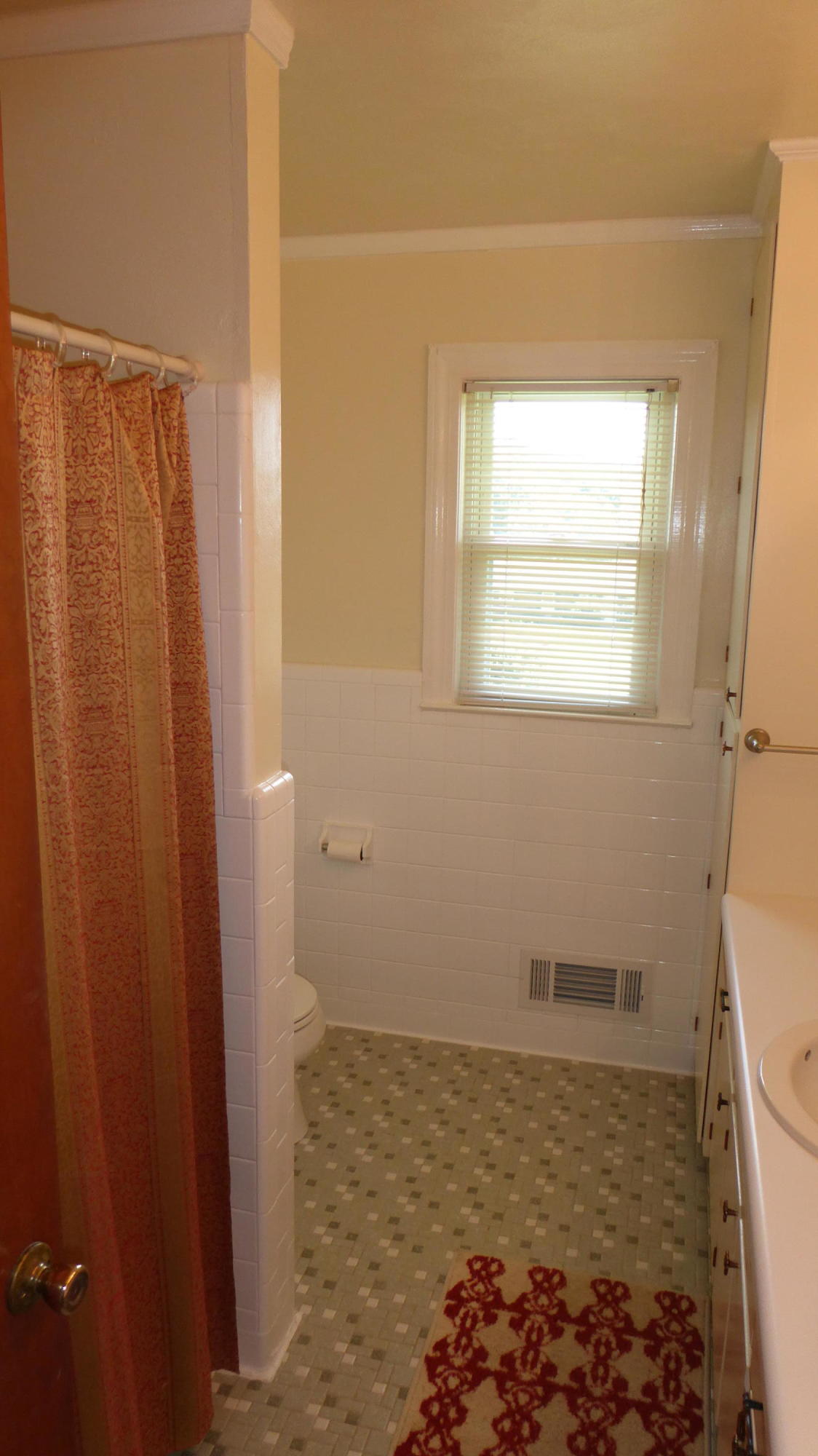 46 Wescott Road Rocky Mount, VA 24151 - Photo 29 of 45 28 Hall Full Bath (7)