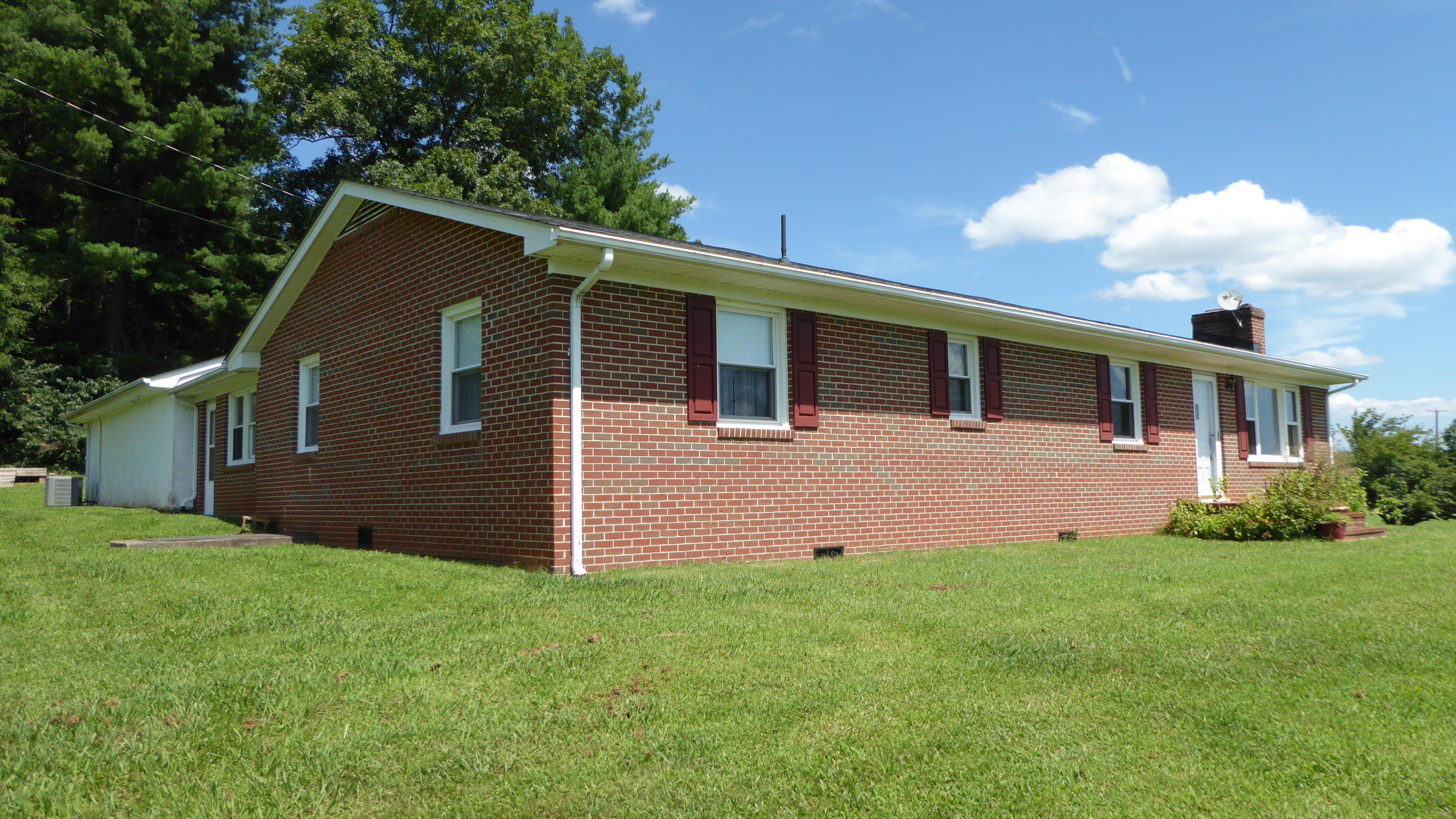 46 Wescott Road Rocky Mount, VA 24151 - Photo 43 of 45 42 Side of Home