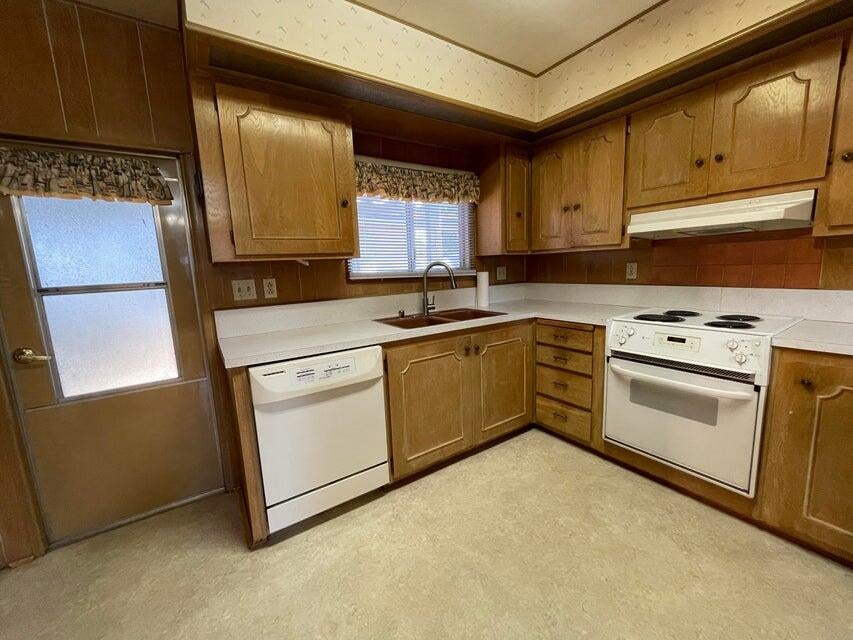 2252 Table Rock Road, Unit SPC 112 Medford, OR 97501 - Photo 6 of 22 20220912172446130523000000-o