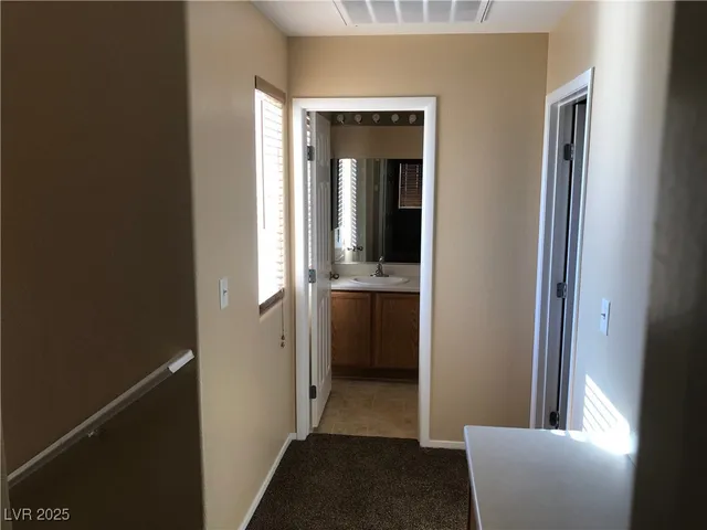 $2,395 | 842 Trout Stream Court, Henderson, NV 89052