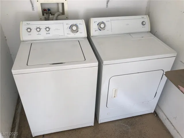 $2,395 | 842 Trout Stream Court, Henderson, NV 89052