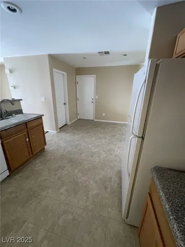 $2,395 | 842 Trout Stream Court, Henderson, NV 89052