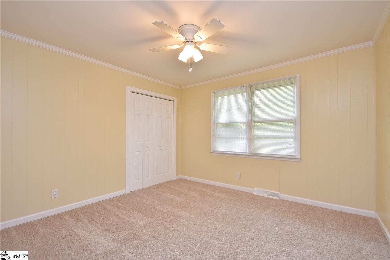 104 Crescent Drive Fountain Inn, SC 29644 - Photo 8 of 26