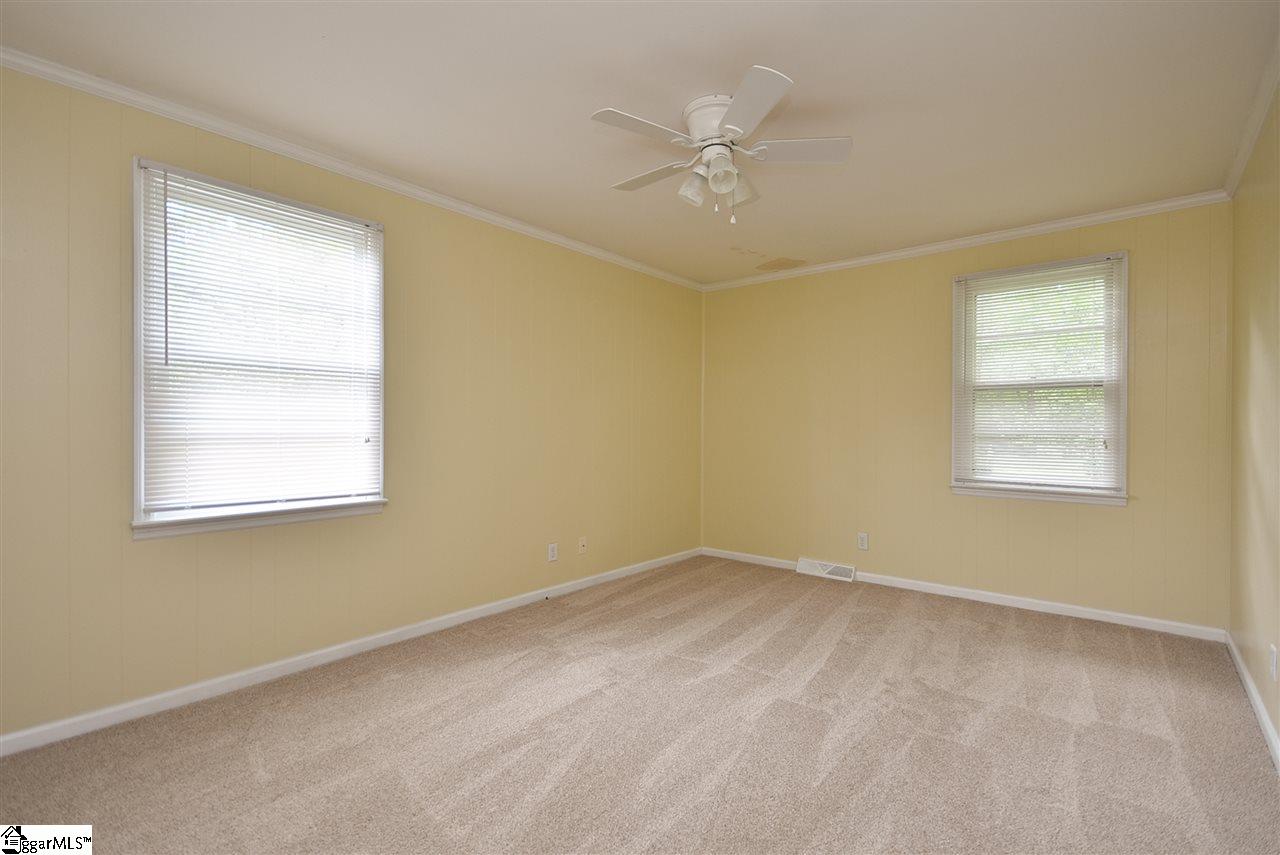 104 Crescent Drive Fountain Inn, SC 29644 - Photo 9 of 26