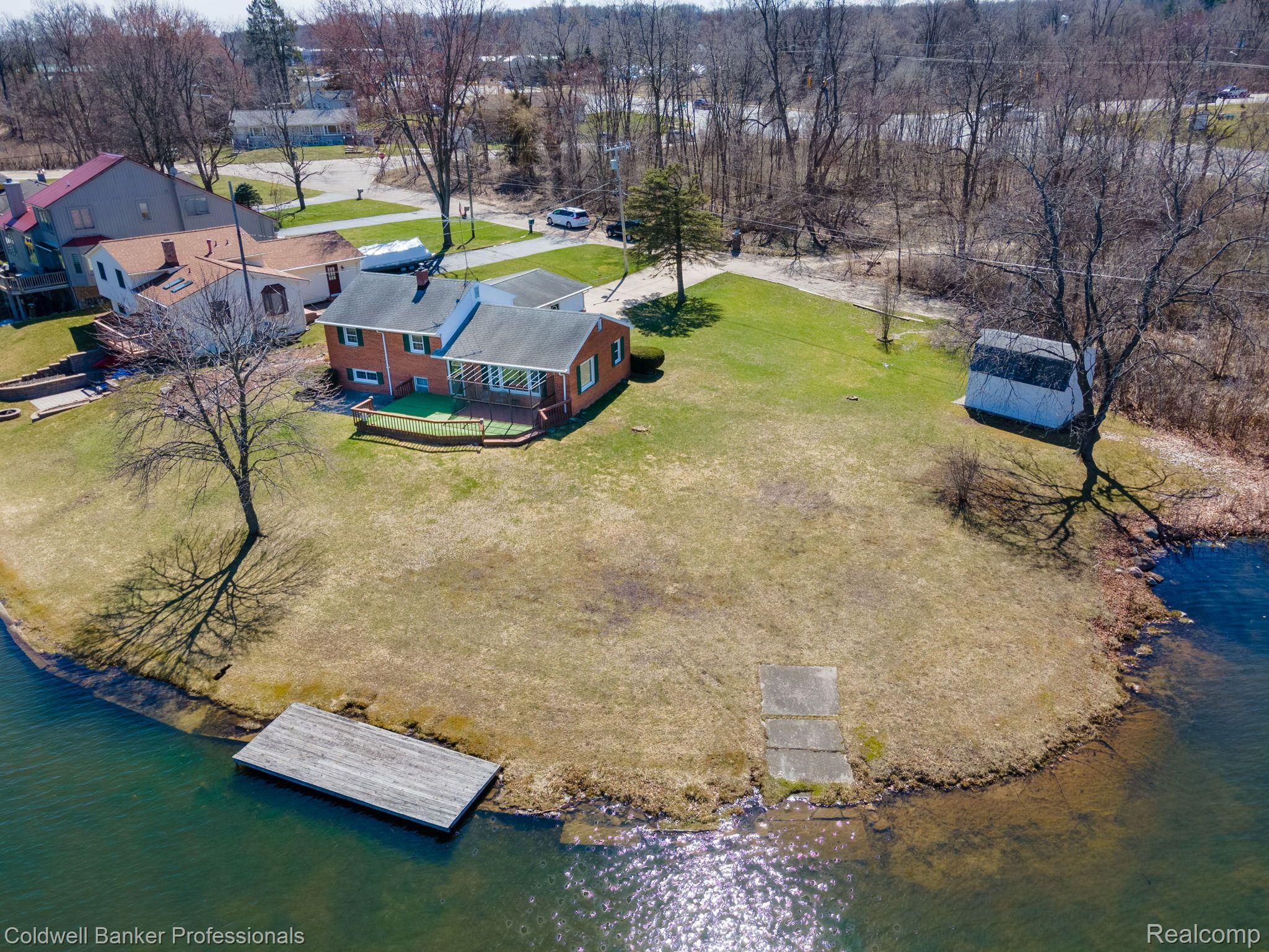 Lakefront Living With Private Launch and Dock