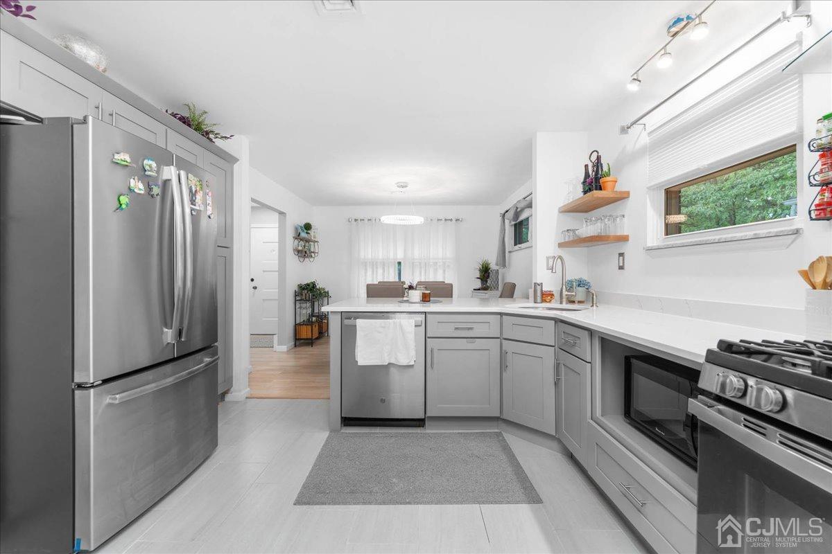 241 4th Street Dunellen, NJ 08812 - Photo 12 of 36 Gallery Image 12