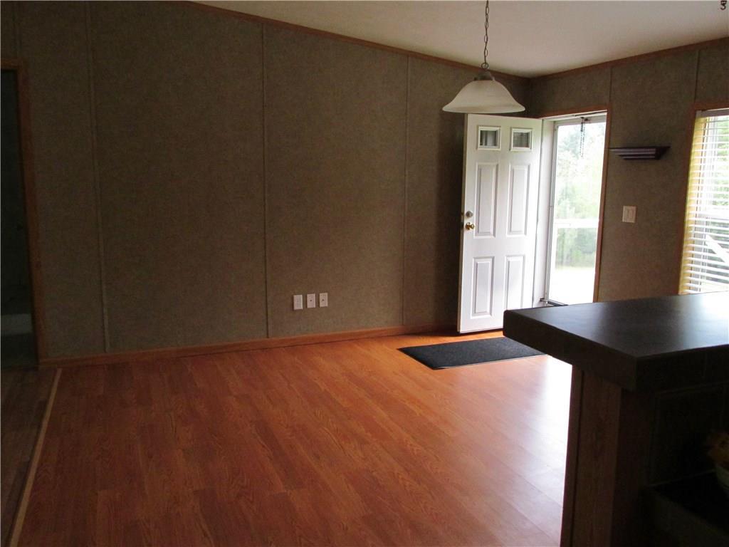 The "Dining room" with the front...