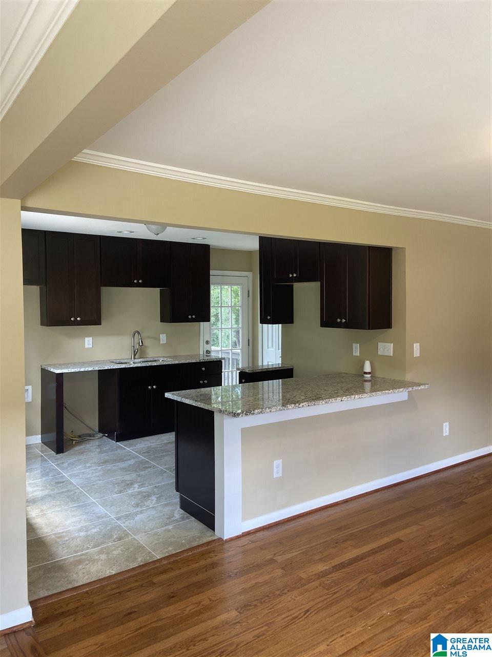 448 Raleigh Avenue Birmingham, AL 35209 - Photo 10 of 36