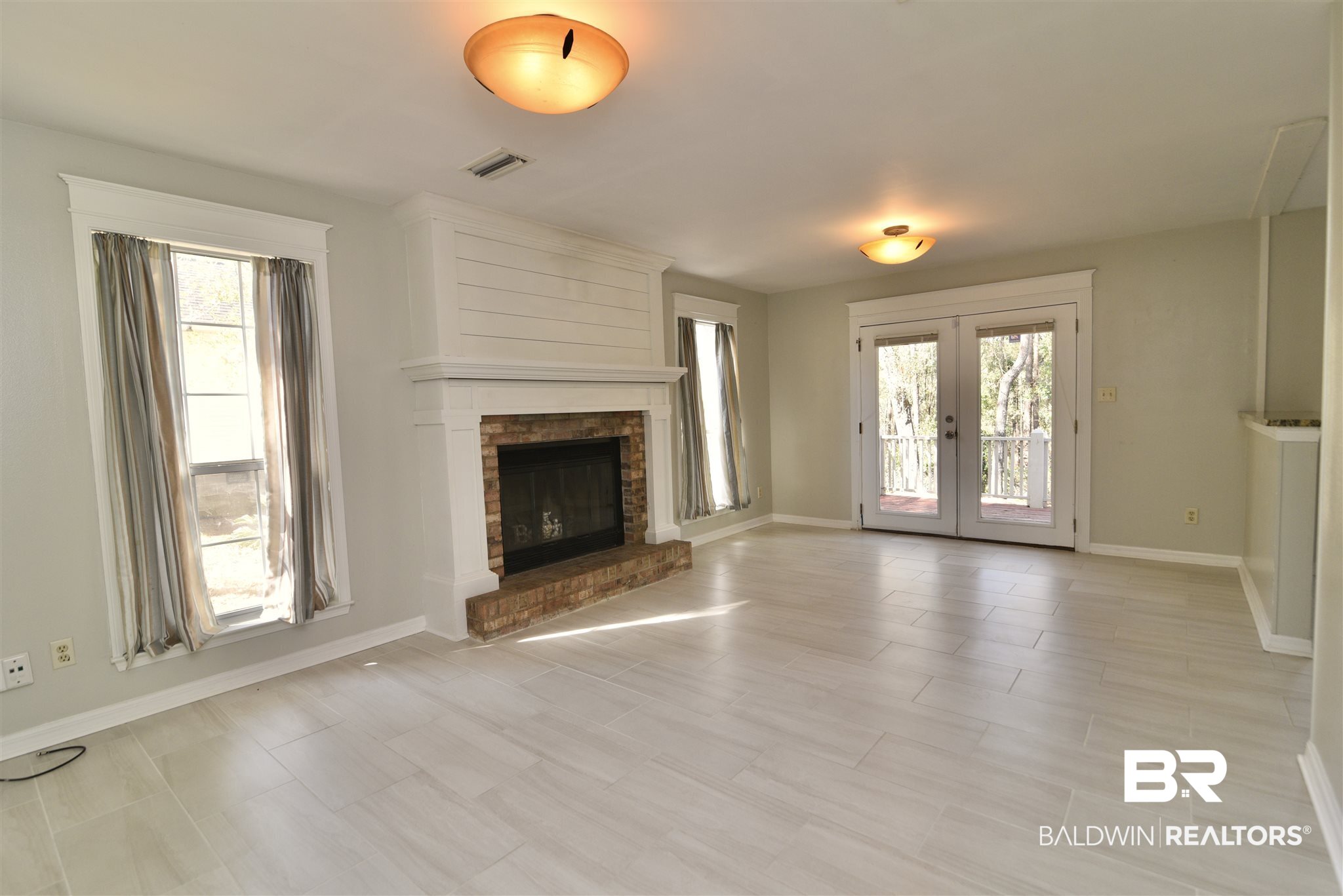 203 Ridgewood Drive Daphne, AL 36526 - Photo 18 of 46