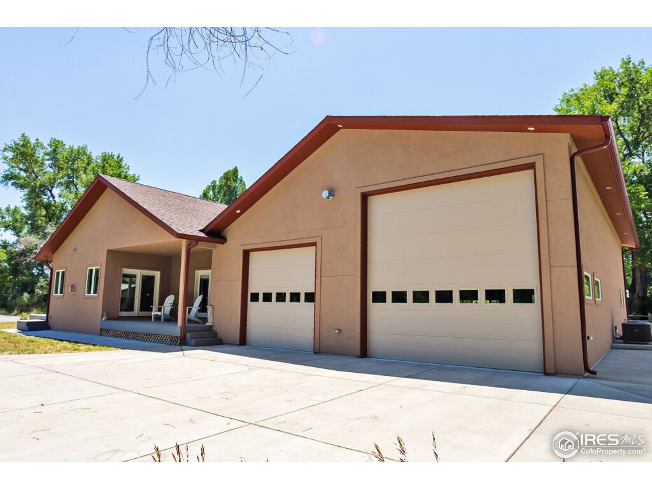 5667 Pioneer Road Boulder, CO 80301 - Photo 18 of 25 Garage Exterior
