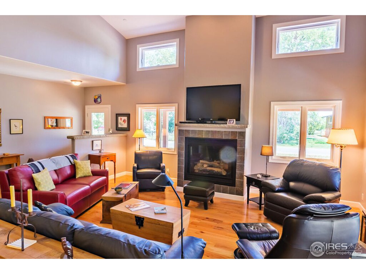 Living room Fireplace