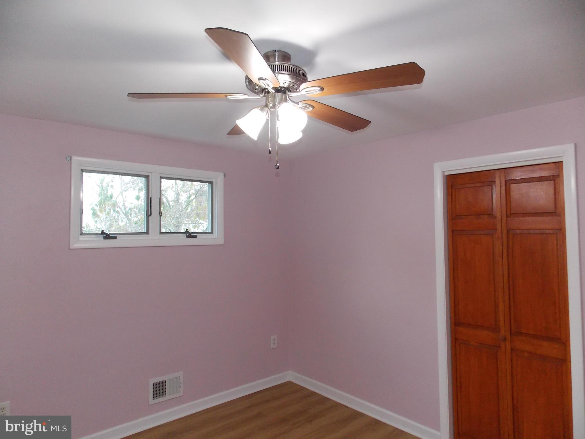 164 Roland Road Pasadena, MD 21122 - Photo 22 of 30 Bedroom
