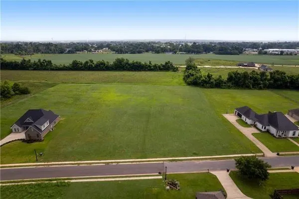$64,000 | 1324 Bonaire Trace, Alexandria, LA 71303