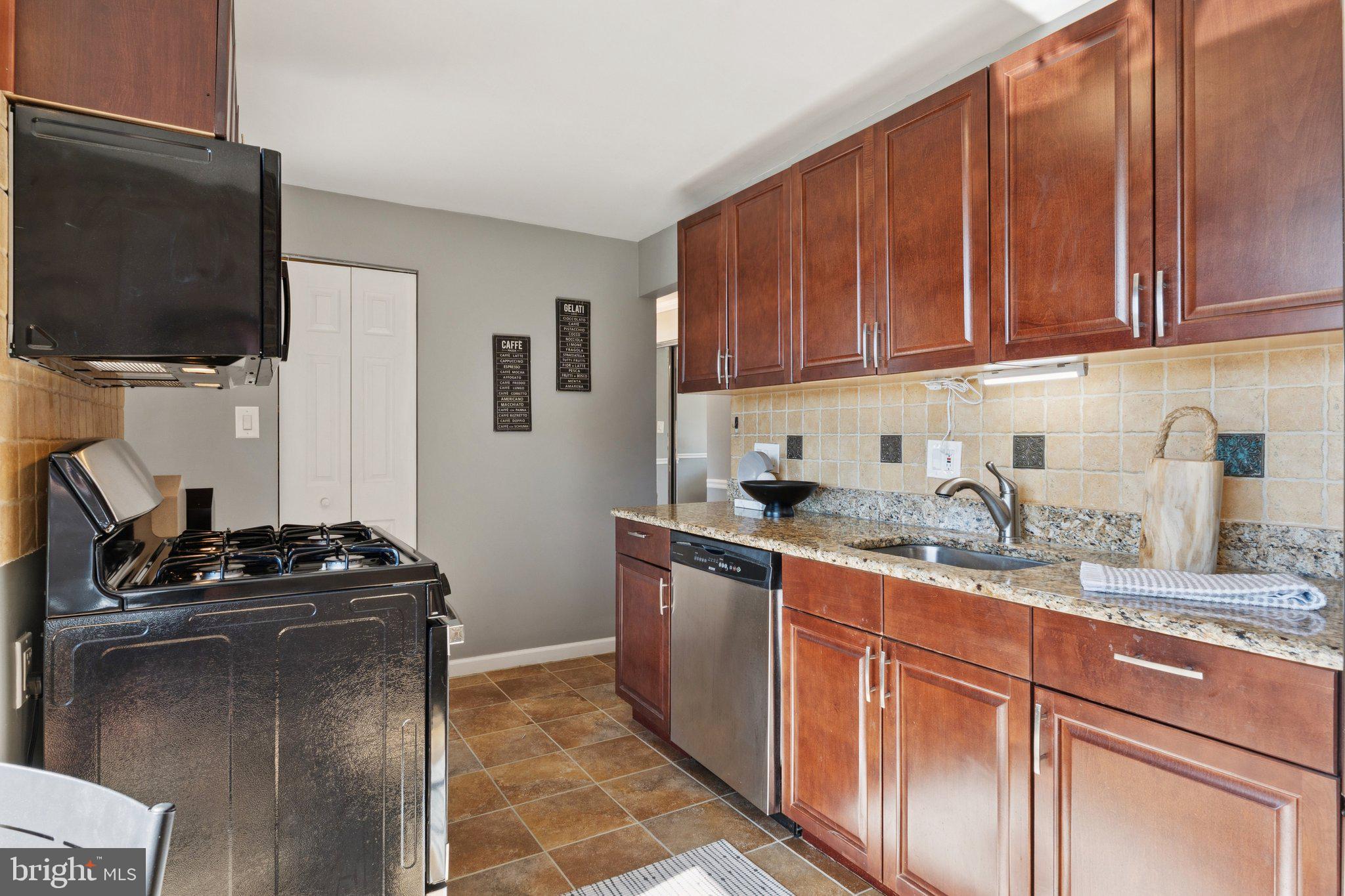 3341 Huntley Square Drive, Unit A1 Temple Hills, MD 20748 - Photo 9 of 20