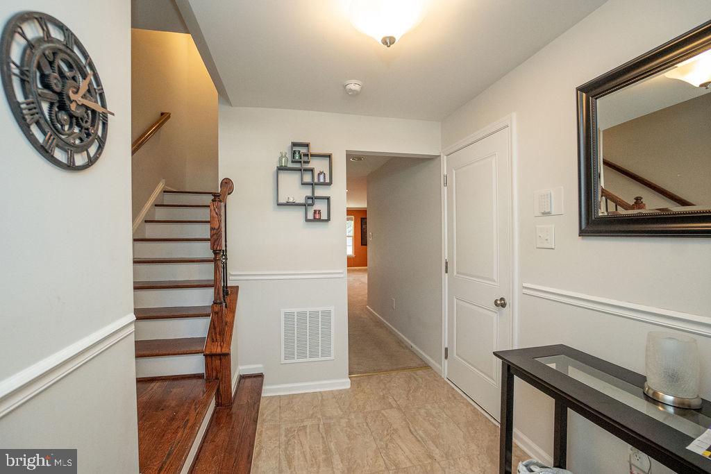 802 Emerson Court Clementon, NJ 08021 - Photo 3 of 43 Gallery Image 3