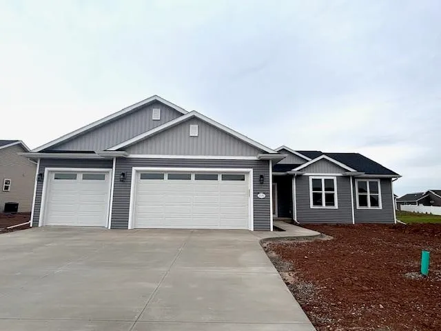 $394,900 | 2070 Bear Paw Trail, Kaukauna, WI 54130