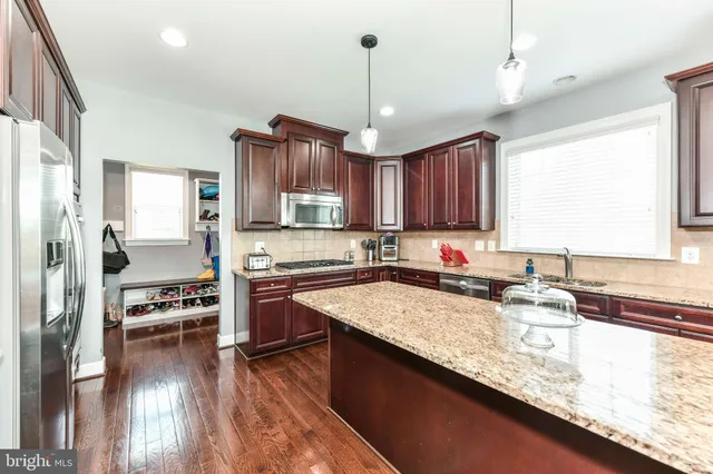 $4,500 | 15783 Berkhamstead Place, Leesburg, VA 20176