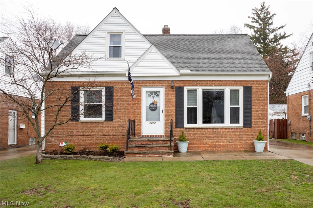 1377 Mayfield Ridge Road Cleveland, OH 44124 - Photo 1 of 27