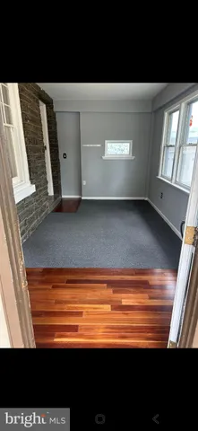 a view of empty room with window