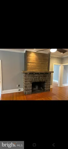 a view of an outdoor space and window