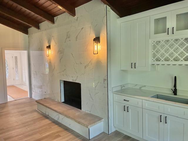 24360 South Timberline Trail Crete, IL 60417 - Photo 6 of 25 a bathroom with a sink and a mirror