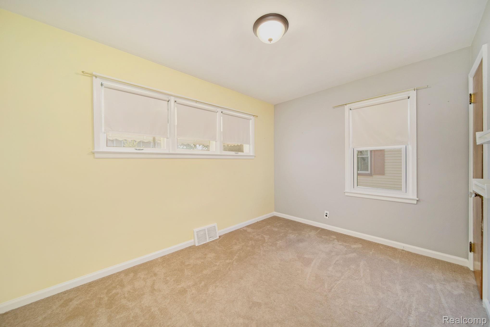 3505 Durham Road Royal Oak, MI 48073 - Photo 9 of 29 3505-Durham_13.jpg