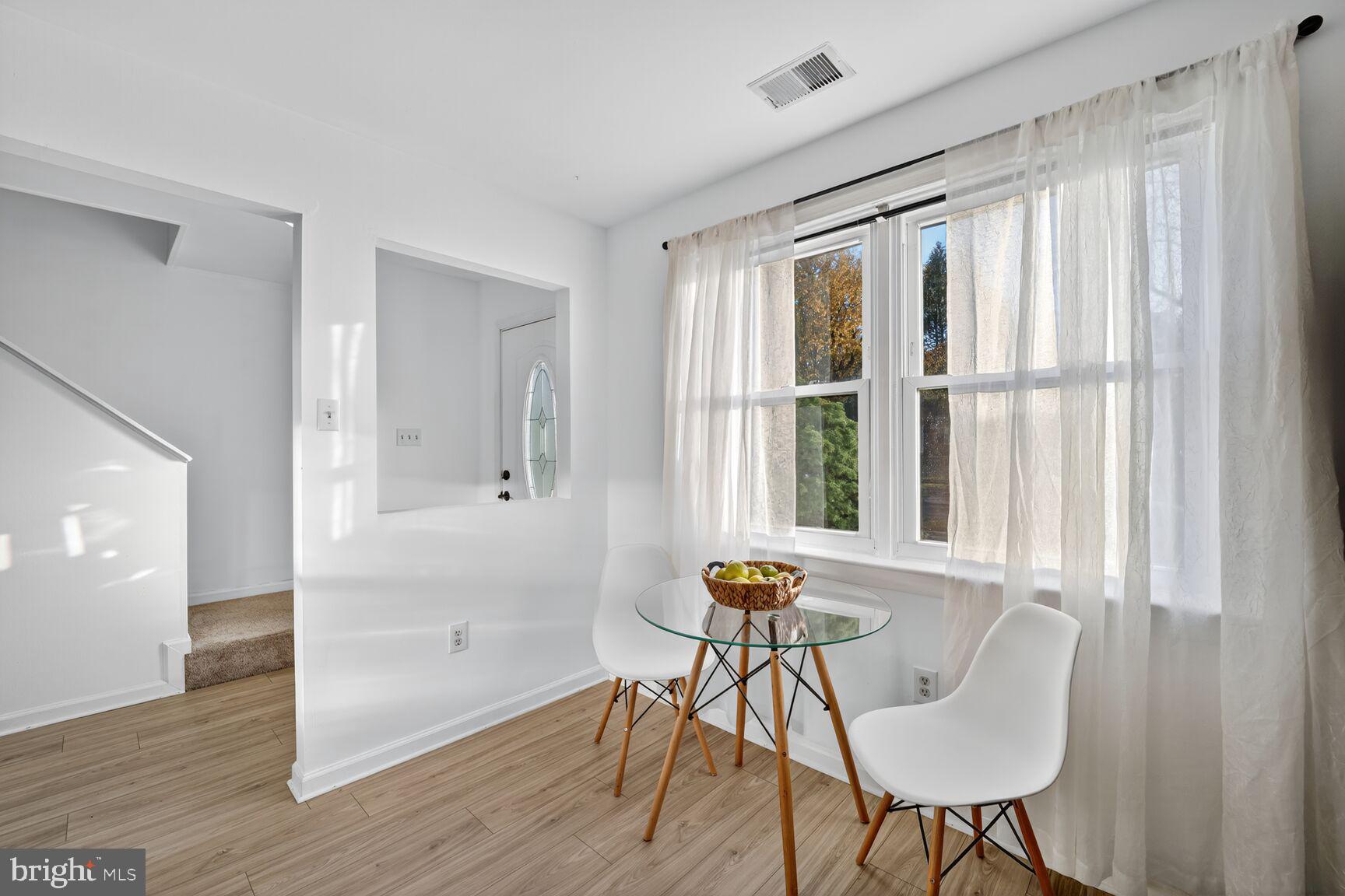 779 Match Point Drive Arnold, MD 21012 - Photo 14 of 28 a view of a livingroom with furniture and windows