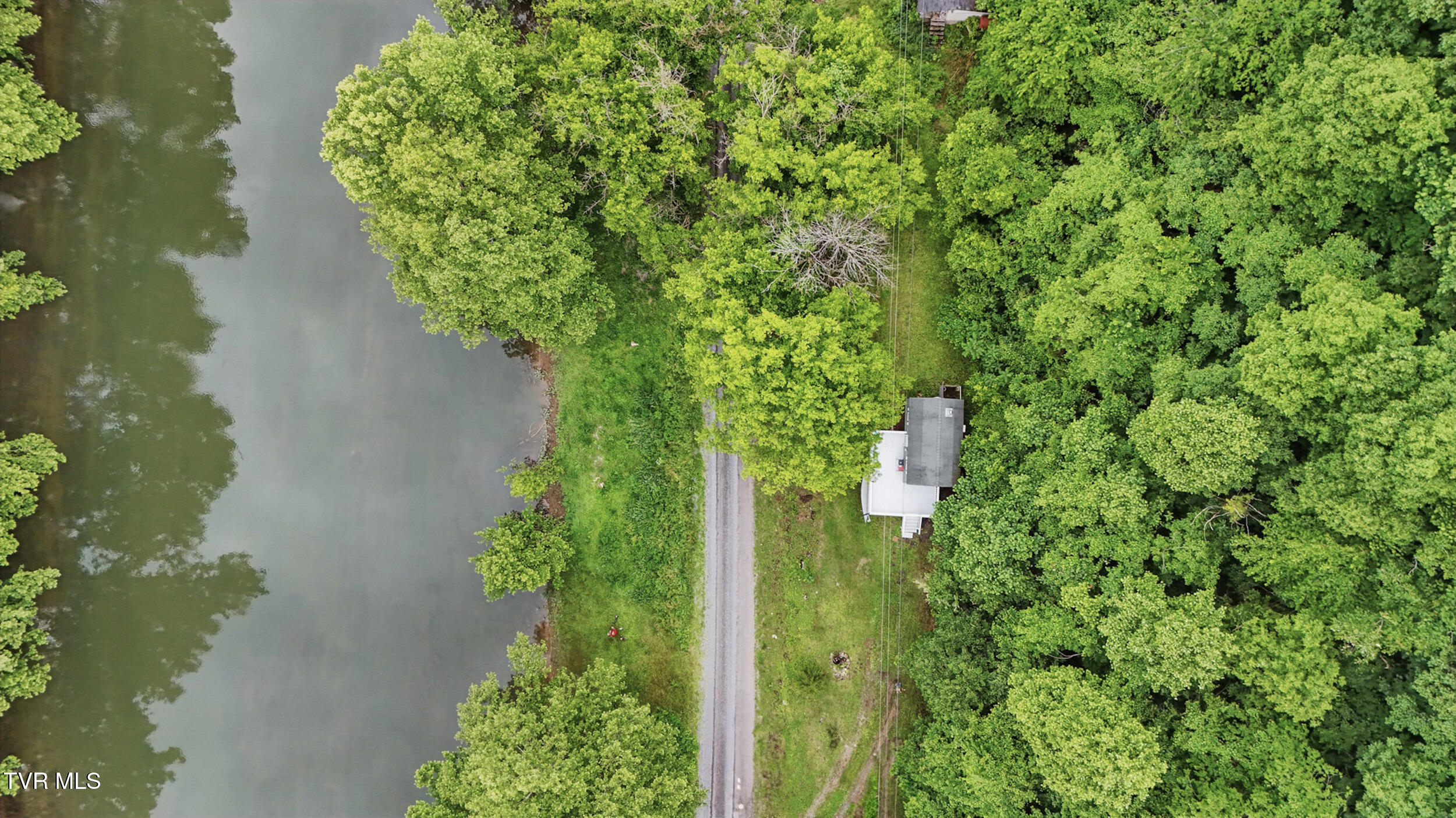 1971 Waters Edge Road Duffield, VA 24244 - Photo 3 of 15 10-dji_20250529134346_0275_d