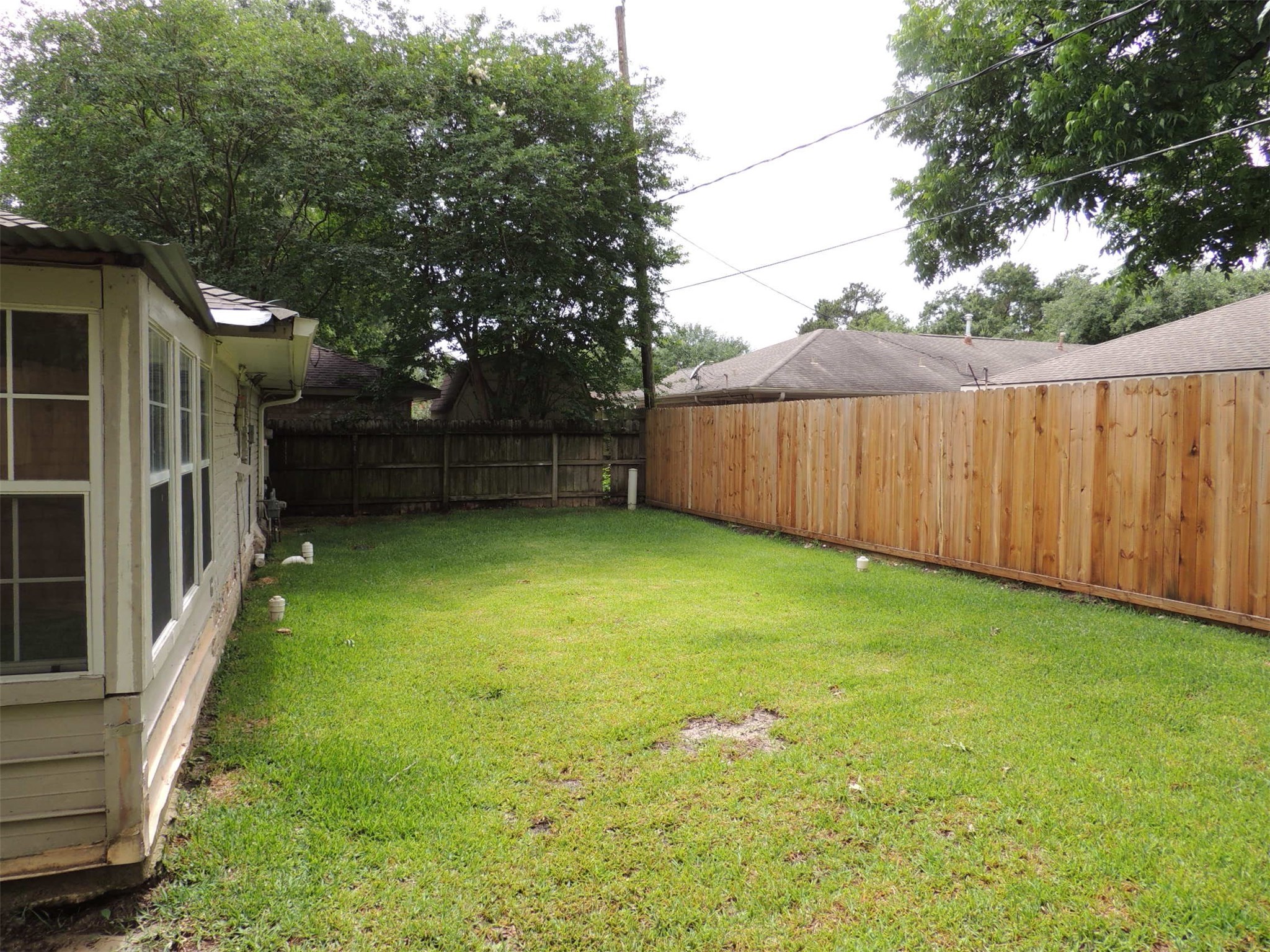 6126 Rena Street Houston, TX 77092 - Photo 23 of 24 a view of a backyard