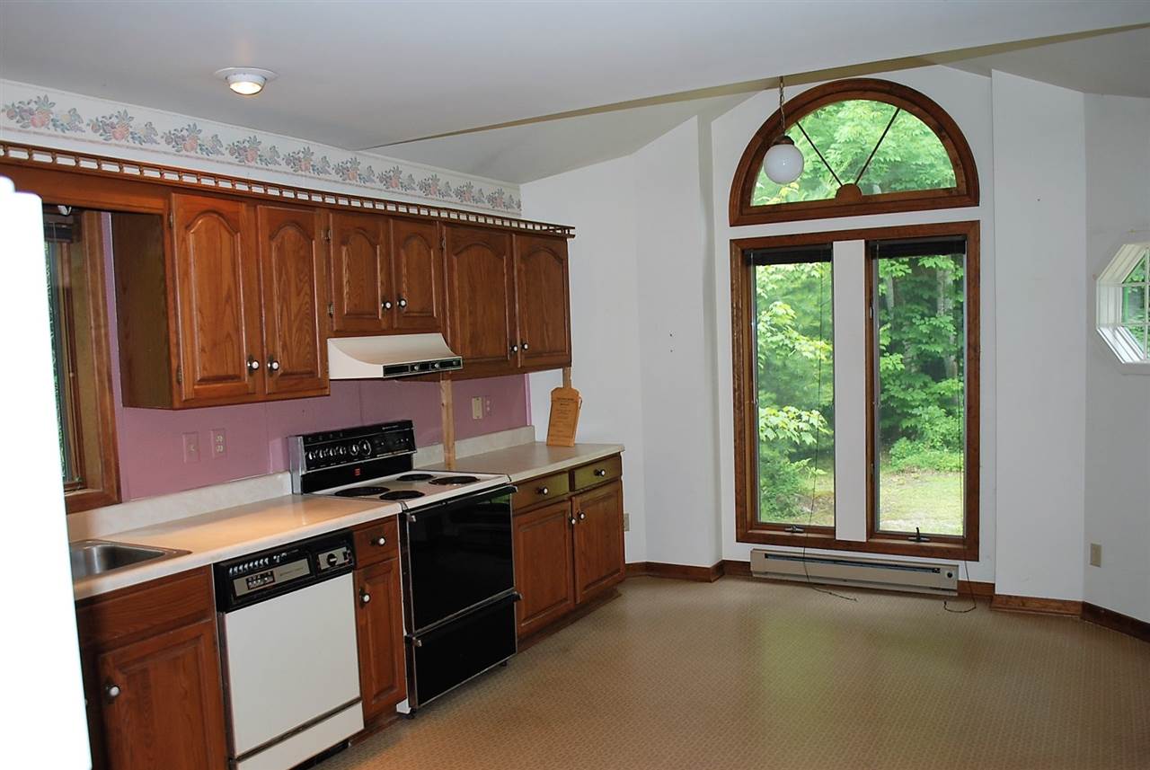 89 Grand Hollow Road Warren, VT 05674 - Photo 10 of 34 Gallery Image 10
