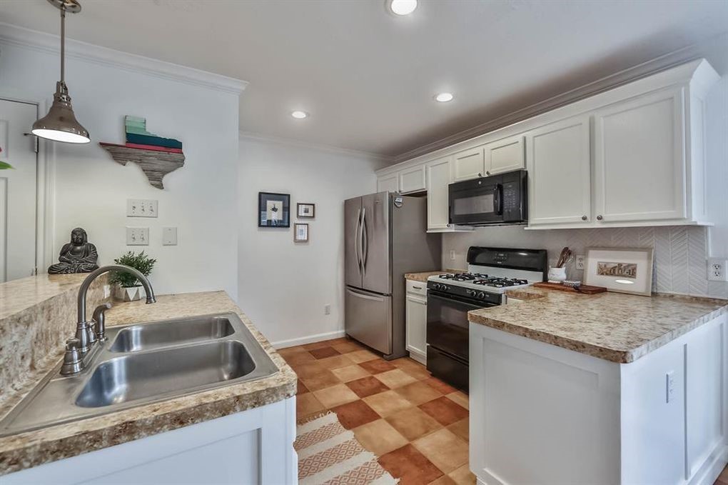1018 Ruthven Street Houston, TX 77019 - Photo 13 of 15