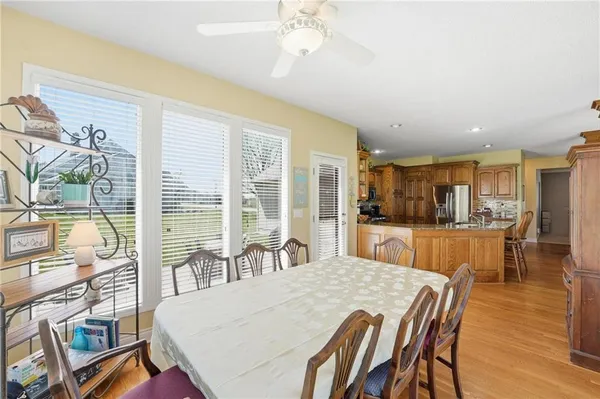 $849,000 | 1019 Southwest Coachlight Court, Lee's Summit, MO 64081