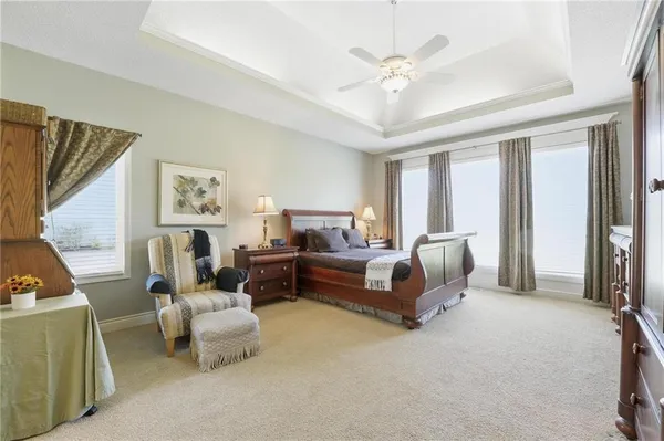 $849,000 | 1019 Southwest Coachlight Court, Lee's Summit, MO 64081