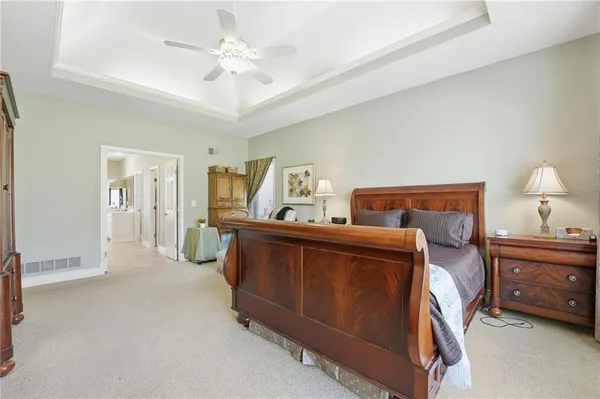 $849,000 | 1019 Southwest Coachlight Court, Lee's Summit, MO 64081
