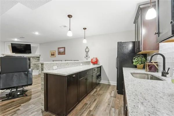 $849,000 | 1019 Southwest Coachlight Court, Lee's Summit, MO 64081